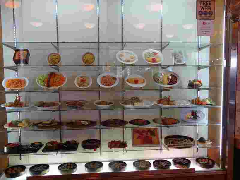 マルカン大食堂のショーケース