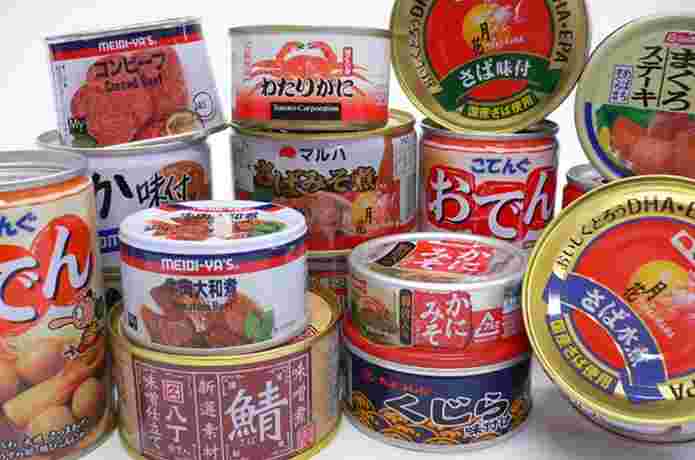 たくさんの種類の缶詰