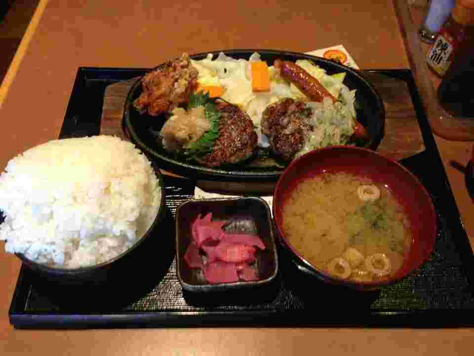 博多満月秋葉原店の食べ放題ランチ