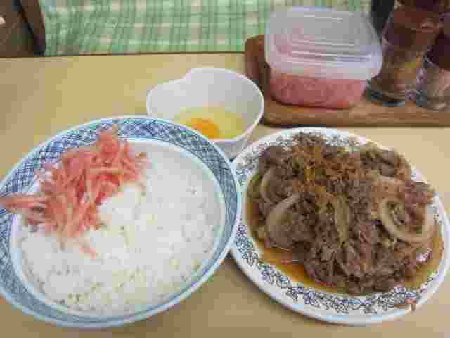 牛丼専門サンボの牛皿