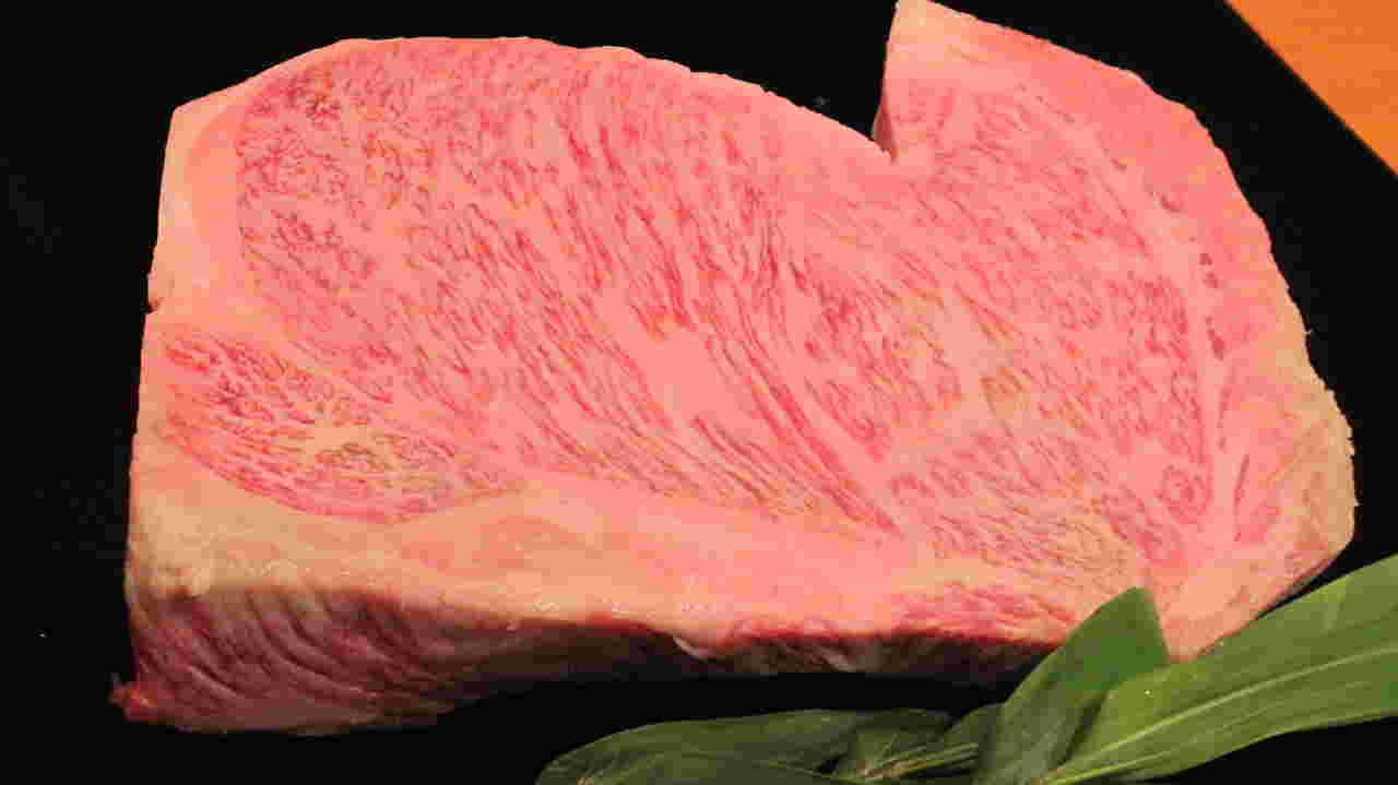 近江牛のサーロインステーキ肉