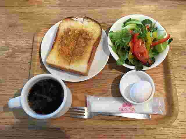 志津屋のモーニングセット