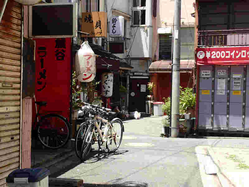鶯谷の路地裏