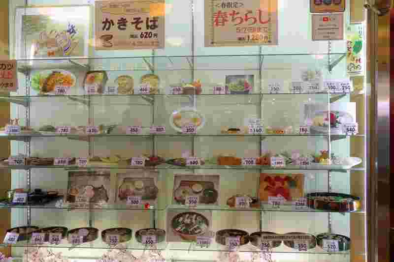 マルカン大食堂のショーケース