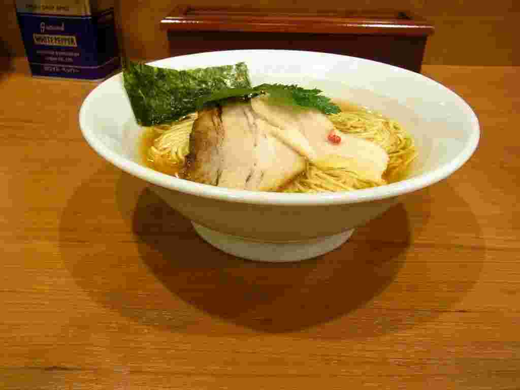 七麺鳥の醤油ラーメン