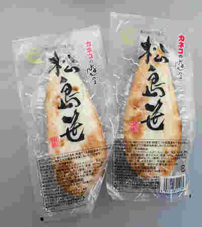 笹かまぼこの販売店は多く、放射性物質を検査している蒲鉾店もあります。