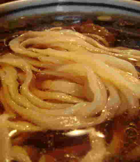 はまんどのコシのある平打ち中太麺