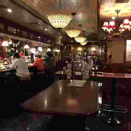 ローズ&クラウンのおしゃれな店内