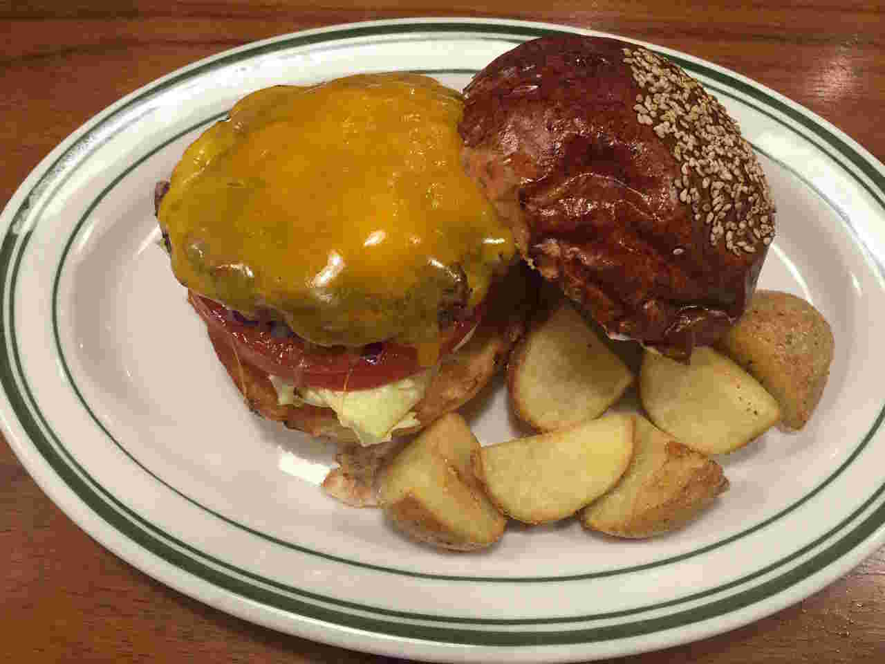 香ばしいバーガー