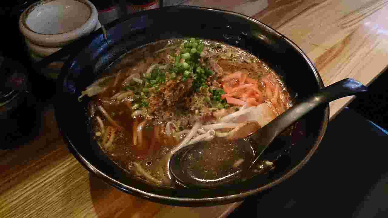 魚骨ラーメン鈴木さん