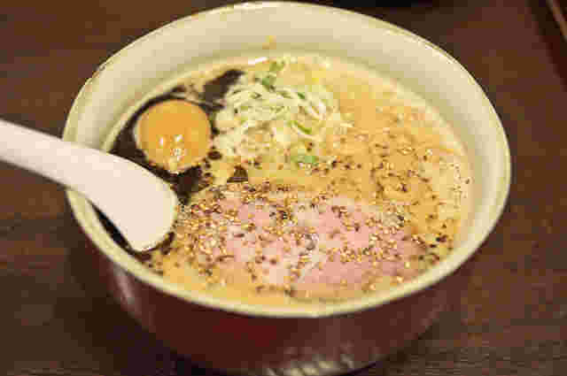 胡麻ラーメン