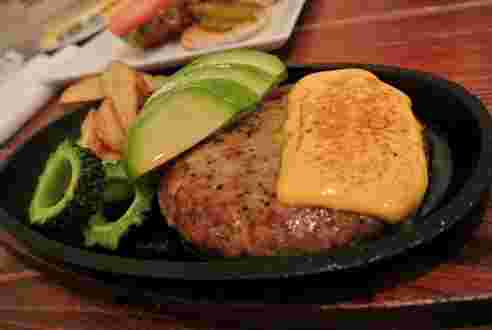 アボカドチーズハンバーグ