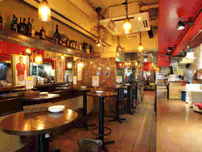 俺のイタリアン店内