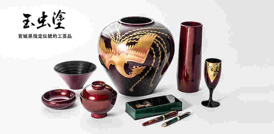 玉虫塗の工芸品