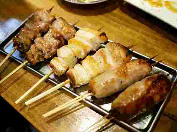絶品のもつ焼き