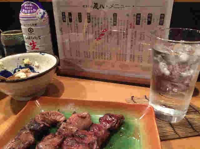 水割り焼酎、焼きとん、もつ煮