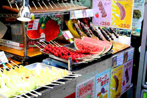 食べ歩きが楽しいアメ横