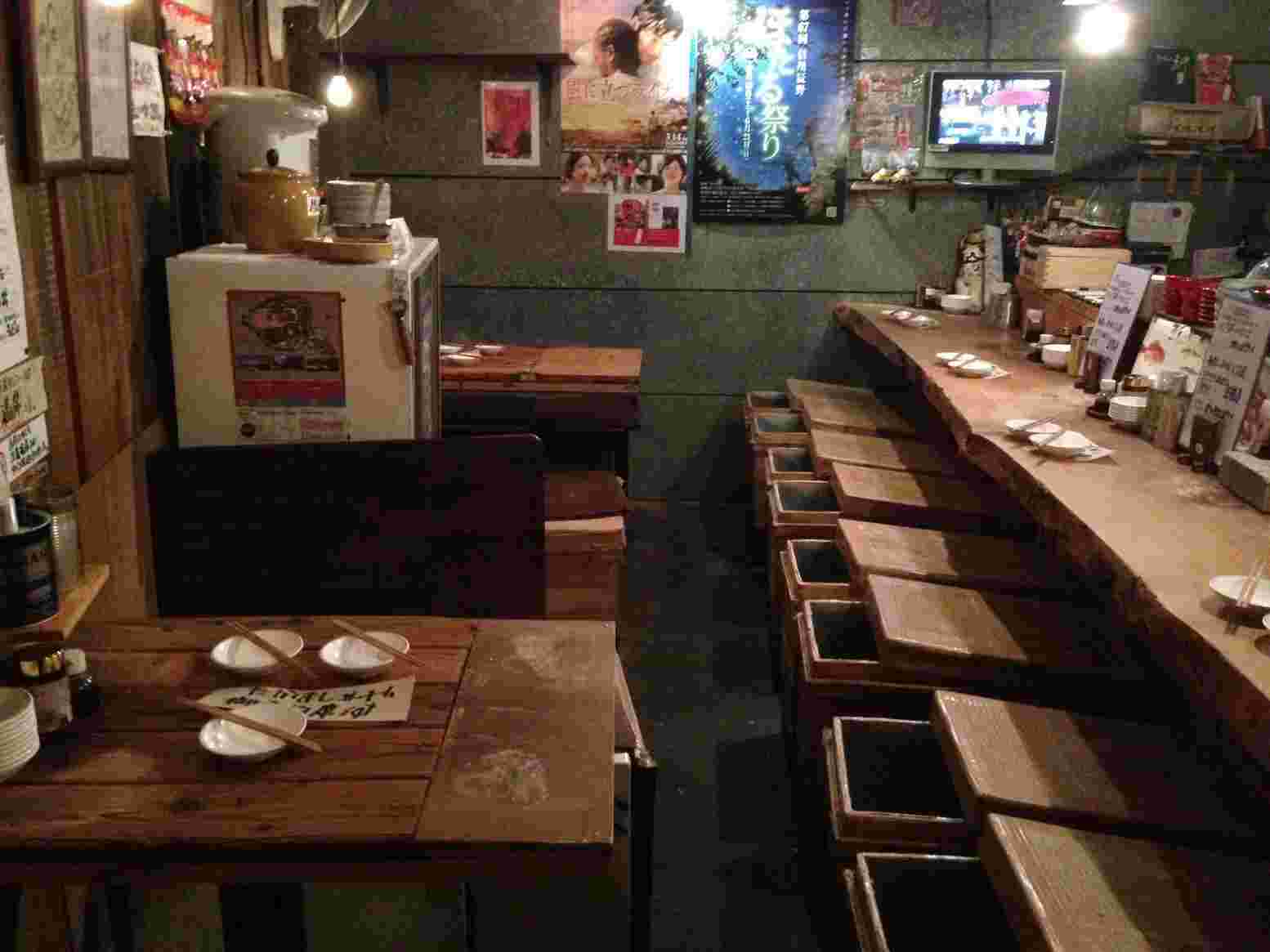 味のある店内