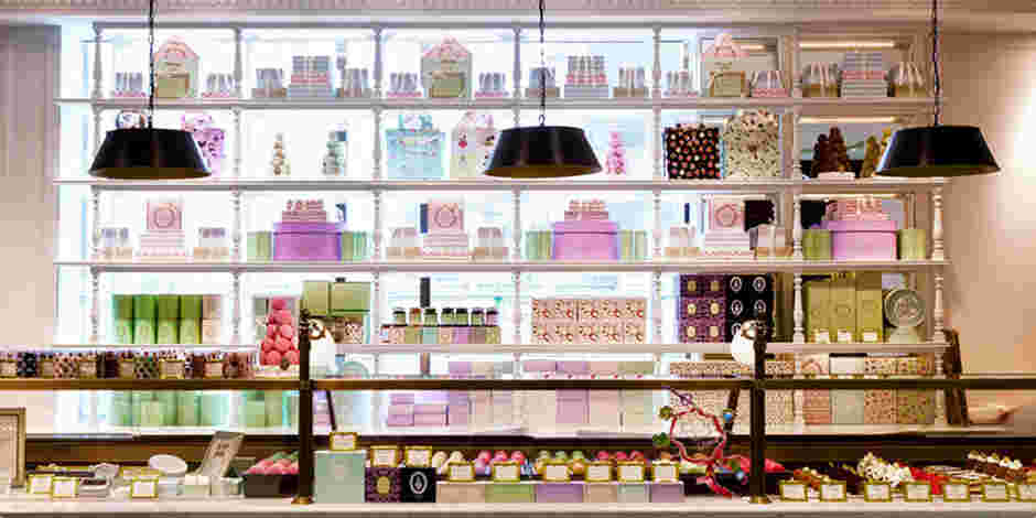 ラデュレ新宿店