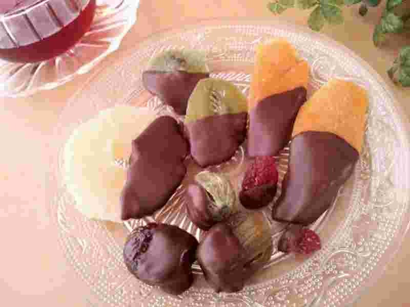 ドライフルーツのチョコかけ