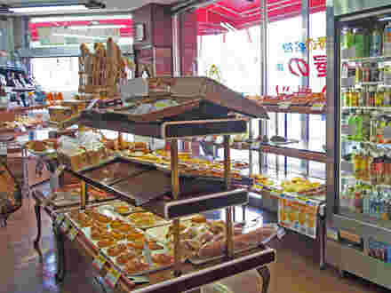 昭和の懐かしい雰囲気満載の店内