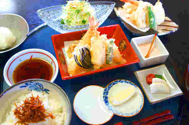 個室でゆっくりランチできる居酒屋寿の天ぷら御膳