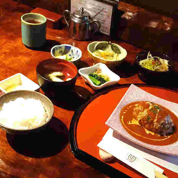 武田屋のランチメニューのハンバーグ