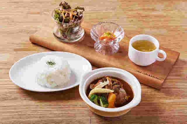 cRié cafe&kitchenの煮込みハンバーグ