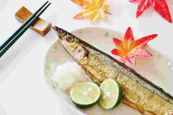 秋を感じるさんまの塩焼き