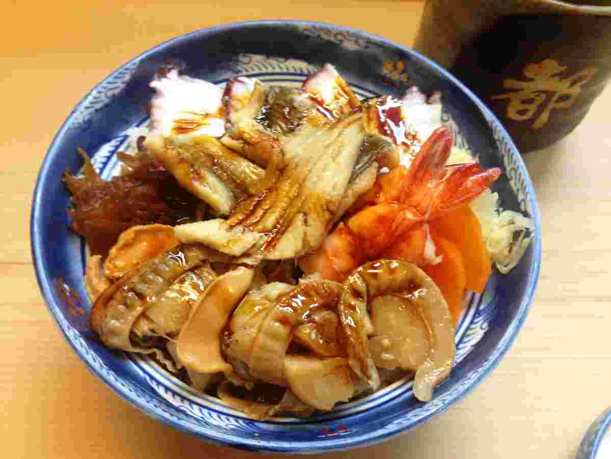 おいしそうな煮もの丼