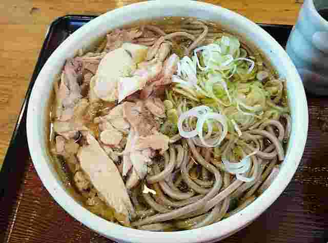 そば処 かつらの肉そば