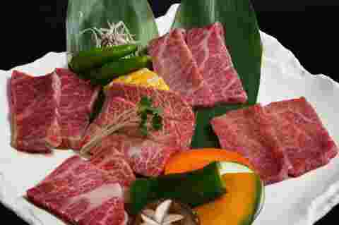 いしなぎやのお肉