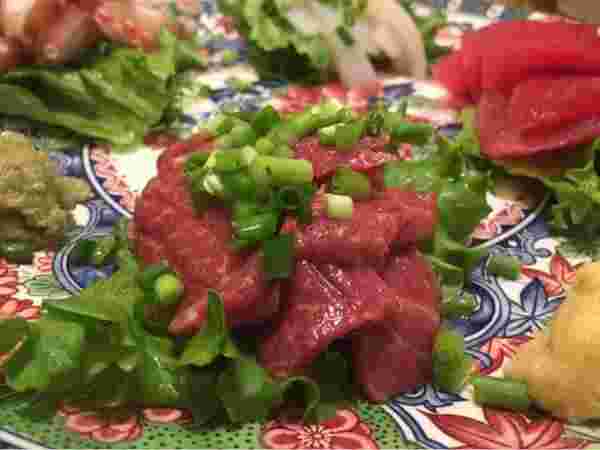 馬刺し他4点盛り