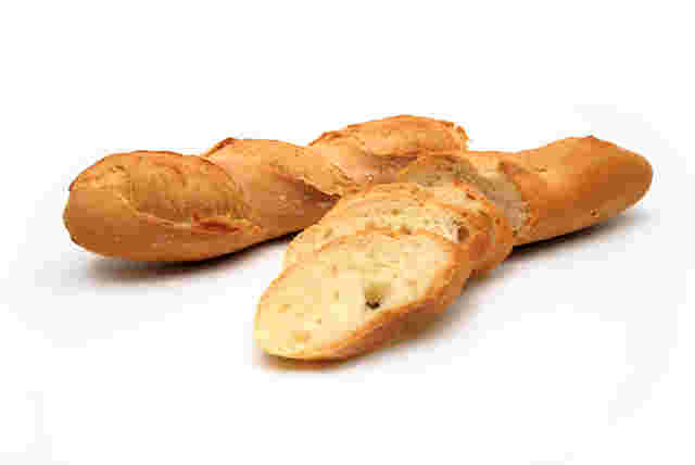 フランスパンをスライスする