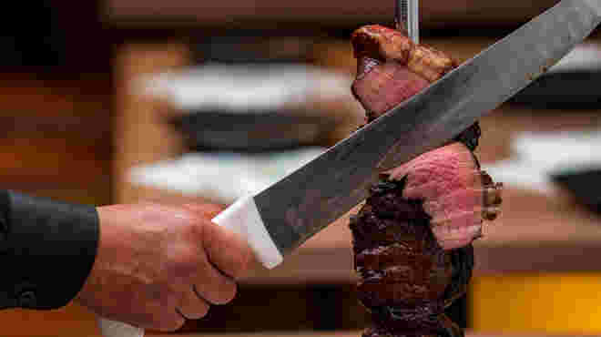 ブラジル伝統の焼肉シュラスコはサーロインからヒレまで様々