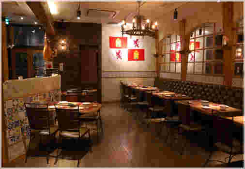 女子会にぴったりの店内