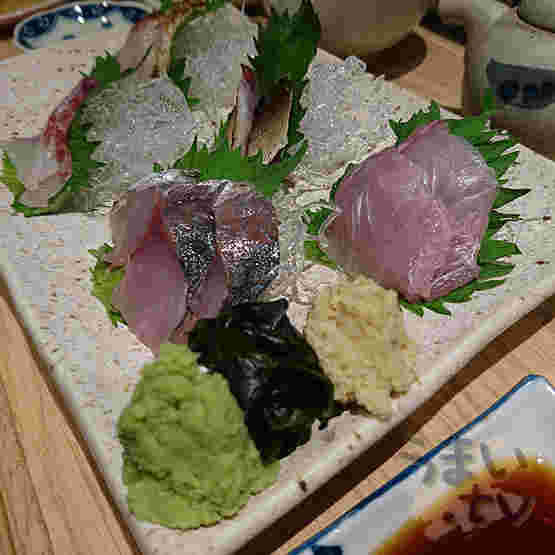 日本庭園みたいな刺身盛り合わせ
