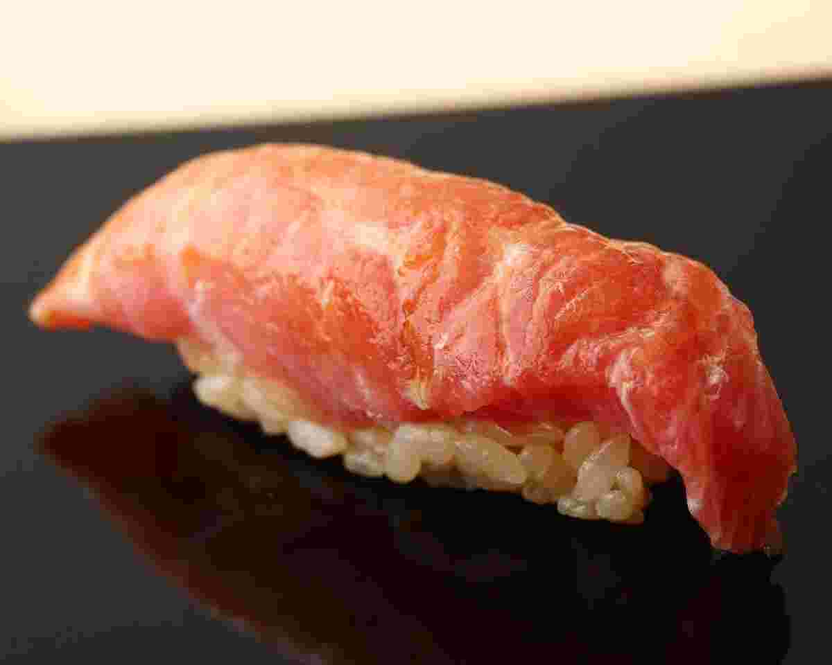 鮨よしたけのこだわって握られた鮨