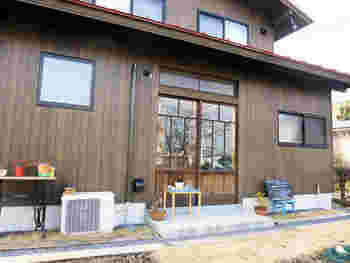 パン屋カトルカールの店先