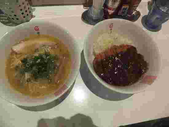 麺屋 匠のラーメンとデミカツ丼のセット
