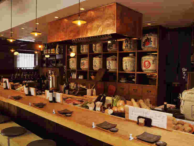 燗アガリ店内