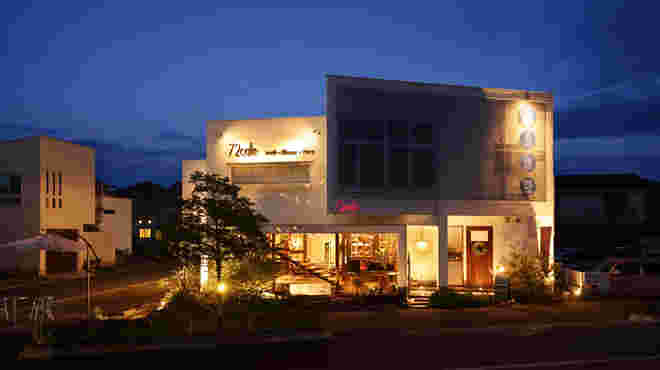 72カフェの外観