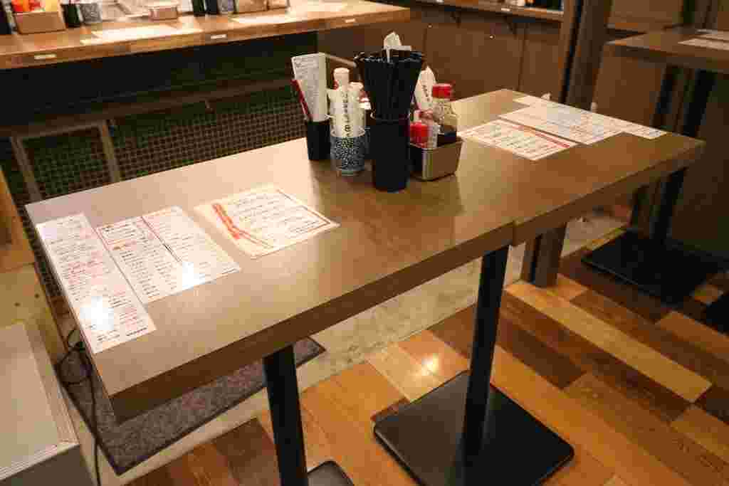 串カツ田中新宿京王フレンテ店内観
