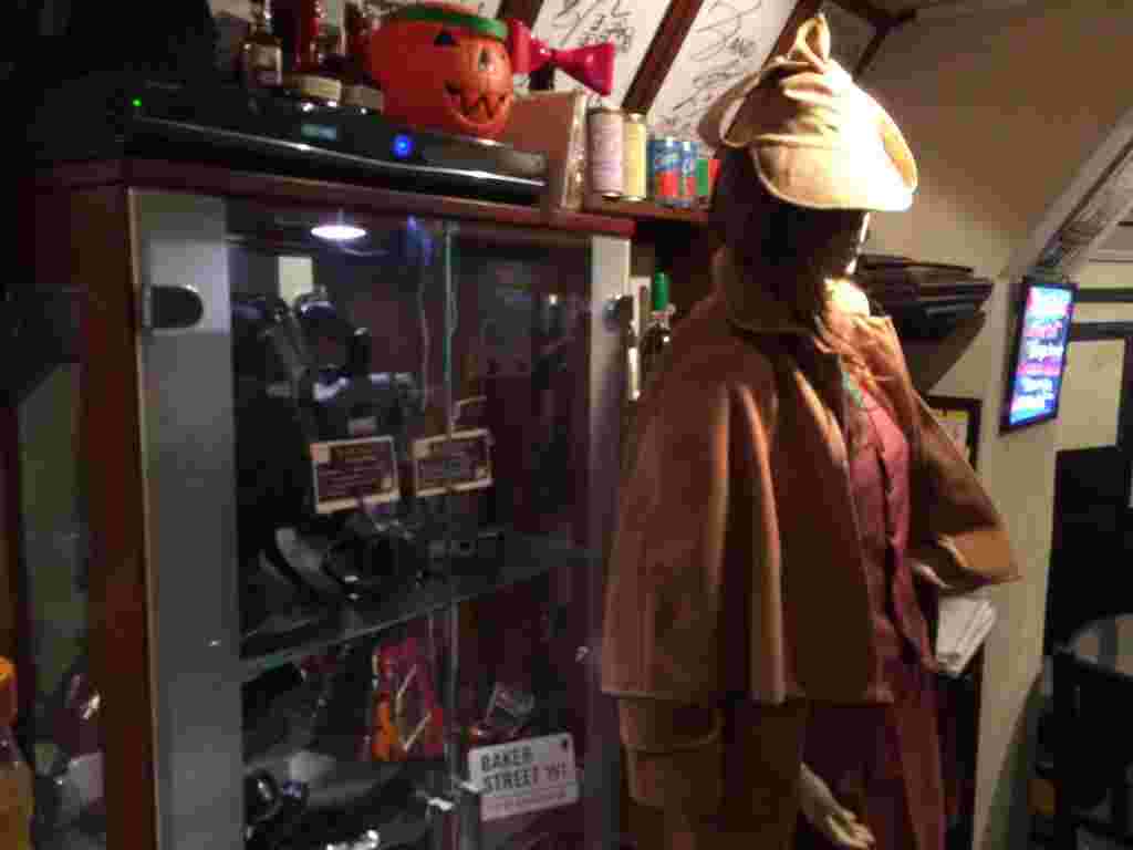 店内に陳列された探偵グッズ