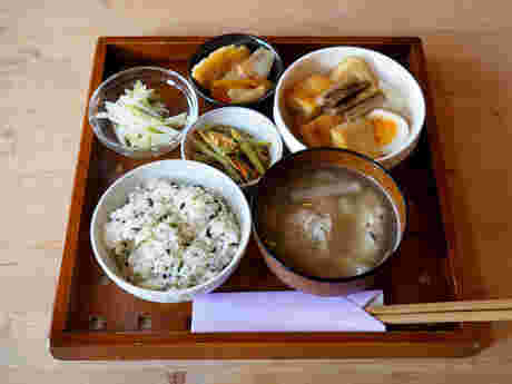 ドットカフェ.の日替わりランチです。