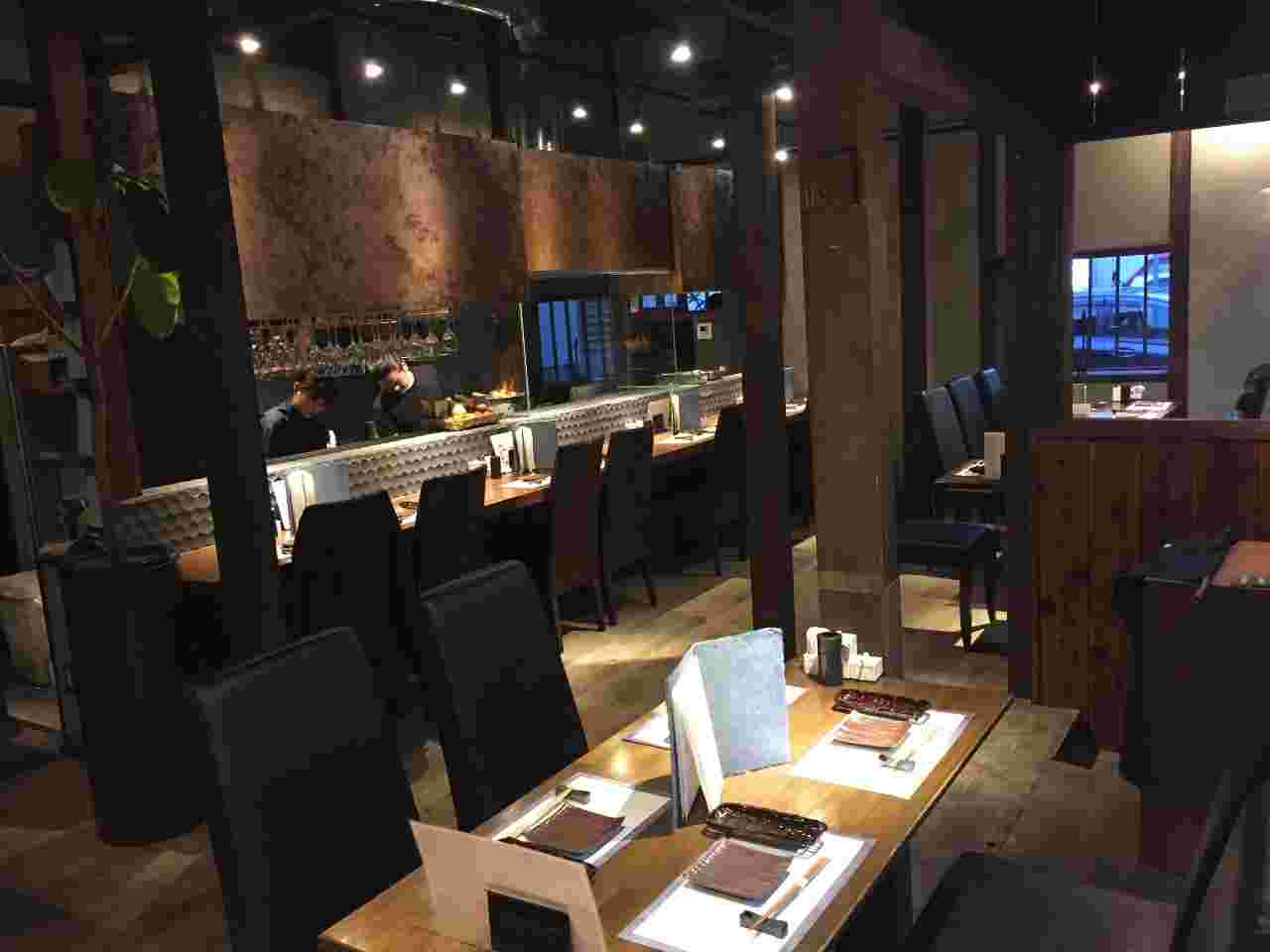 炭軍司の店内