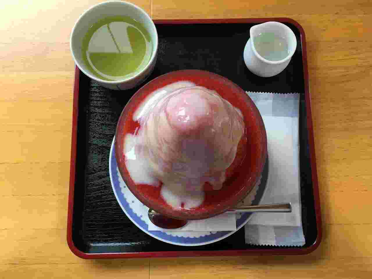 登泉堂のいちごミルク