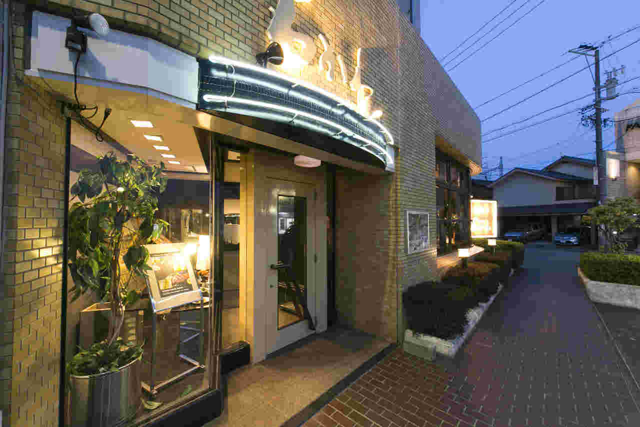 店の外観