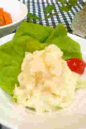 シンプルな隠し味のポテトサラダ