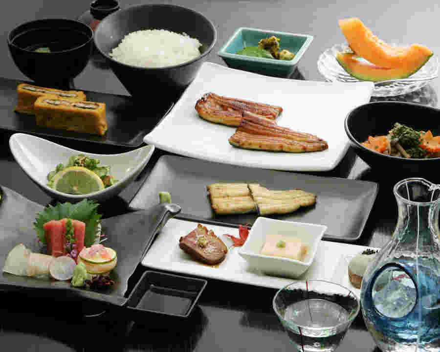 前川のコース料理
